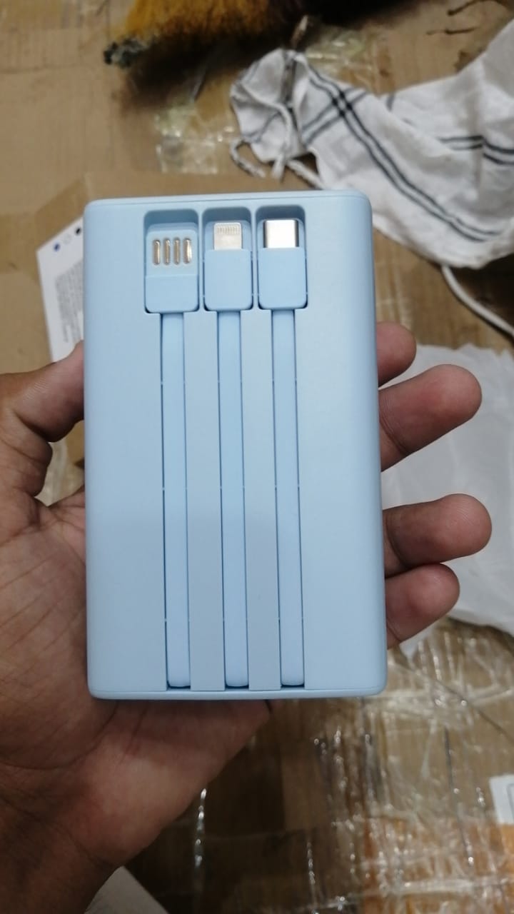 SIBIRSKAYA 20 000 mAh (MINI) Power Bank – 22.5 W PD Fast‑Charge, Built‑In USB‑C & Lightning Cables